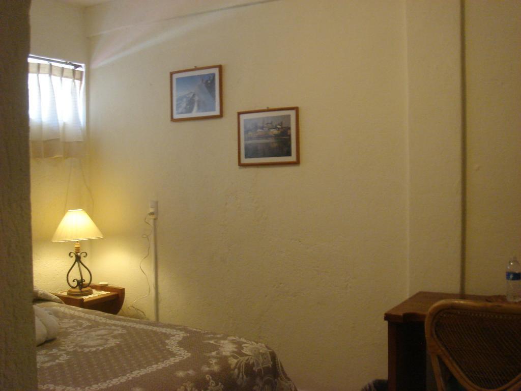 Hotel Y Posada Refugio Independencia Morelia Room photo