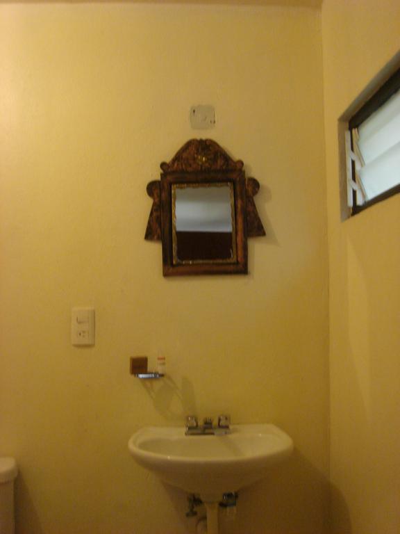 Hotel Y Posada Refugio Independencia Morelia Room photo