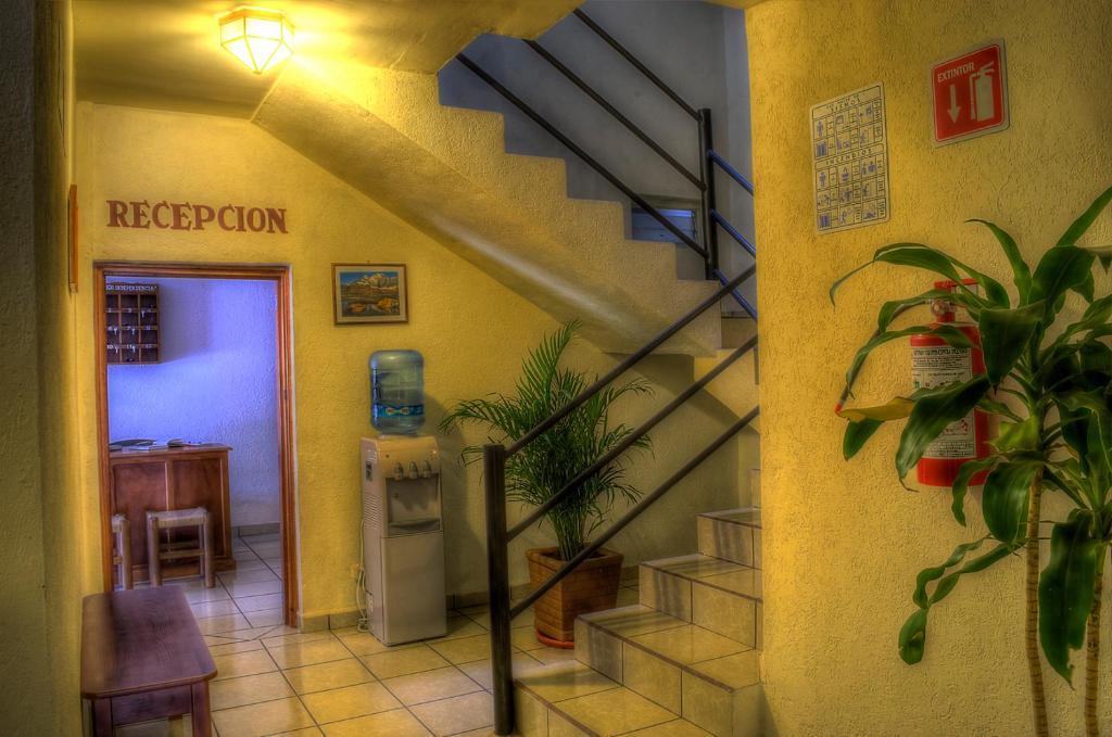 Hotel Y Posada Refugio Independencia Morelia Exterior photo